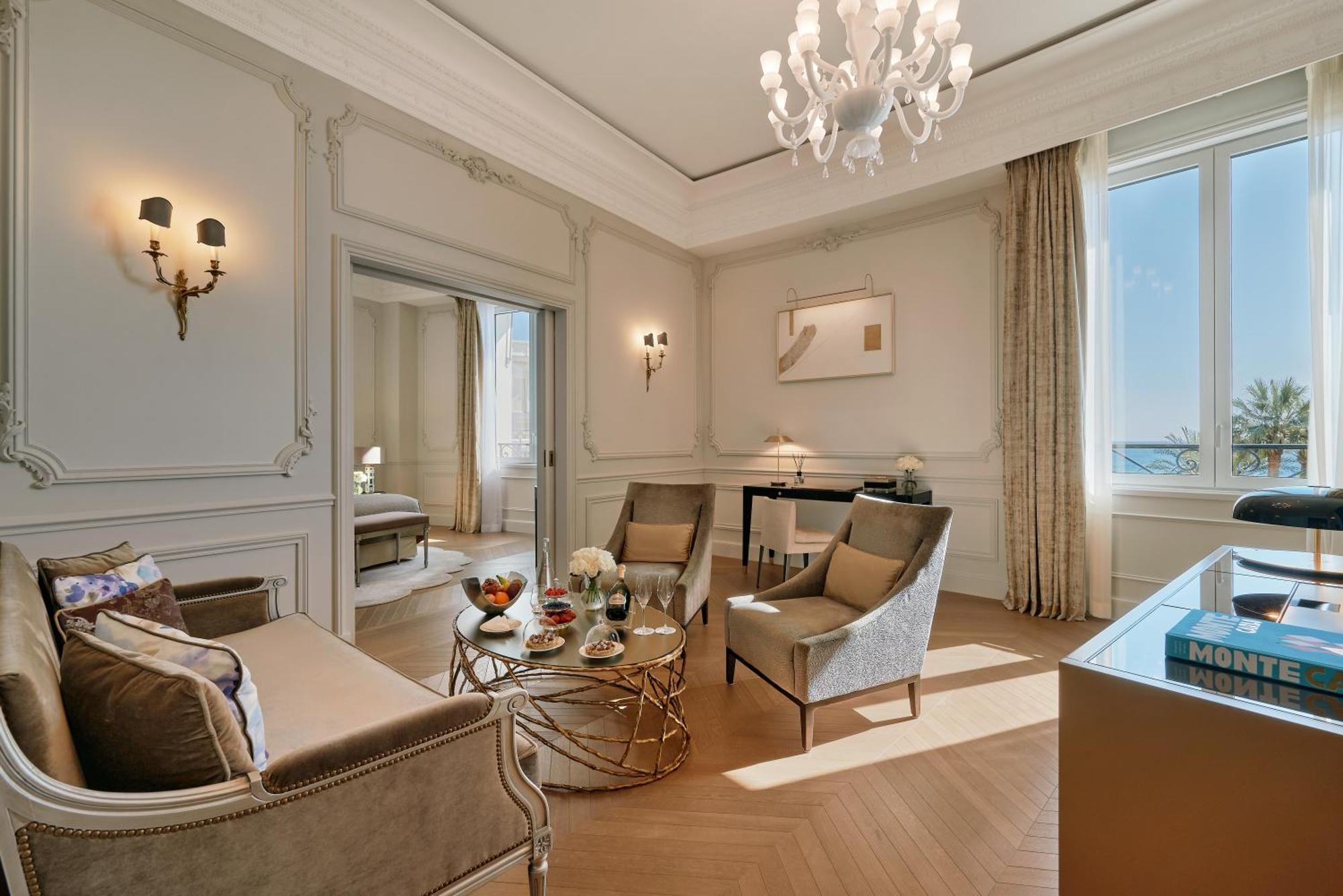 One Bedroom Suite Sea View
